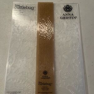 Anna Griffin Cricut Cuttlebug Embossing Folder Set-Carmen lace